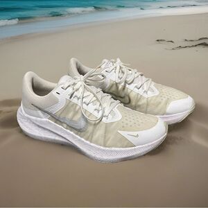 Nike Zoom Winflo 8 CW3421-104 Women's White Metallic Silver Running Shoes Size 8